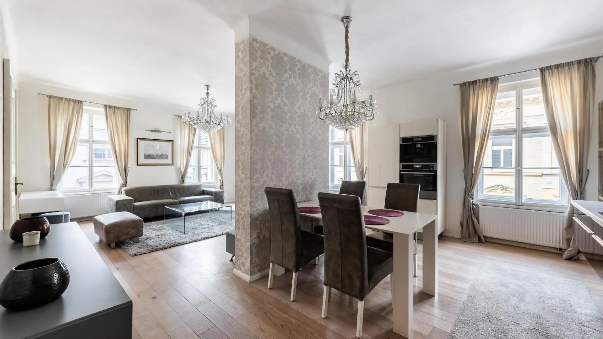 Royal Residence Vysehrad Prague Apartment